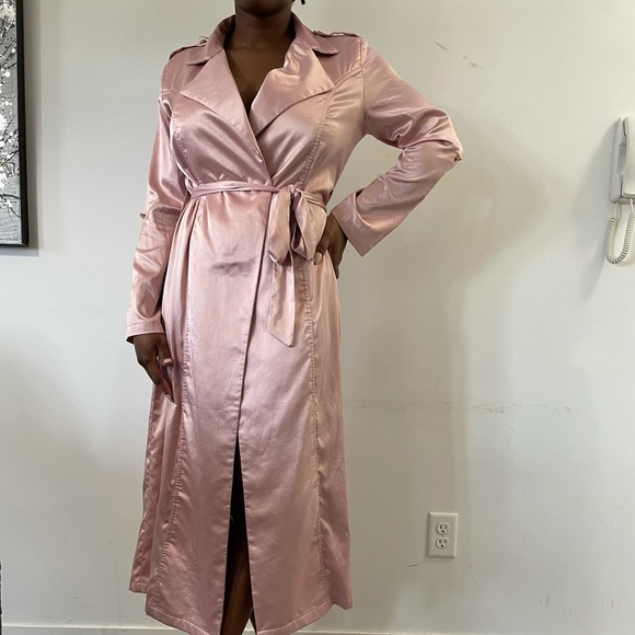 Silk trench coat - Picture 1 of 3
